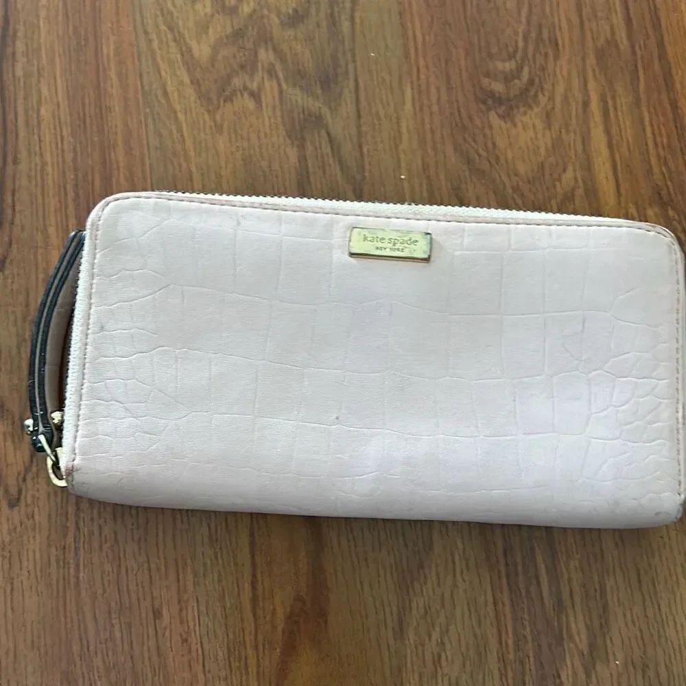 Kate Spade light pink wallet zip around